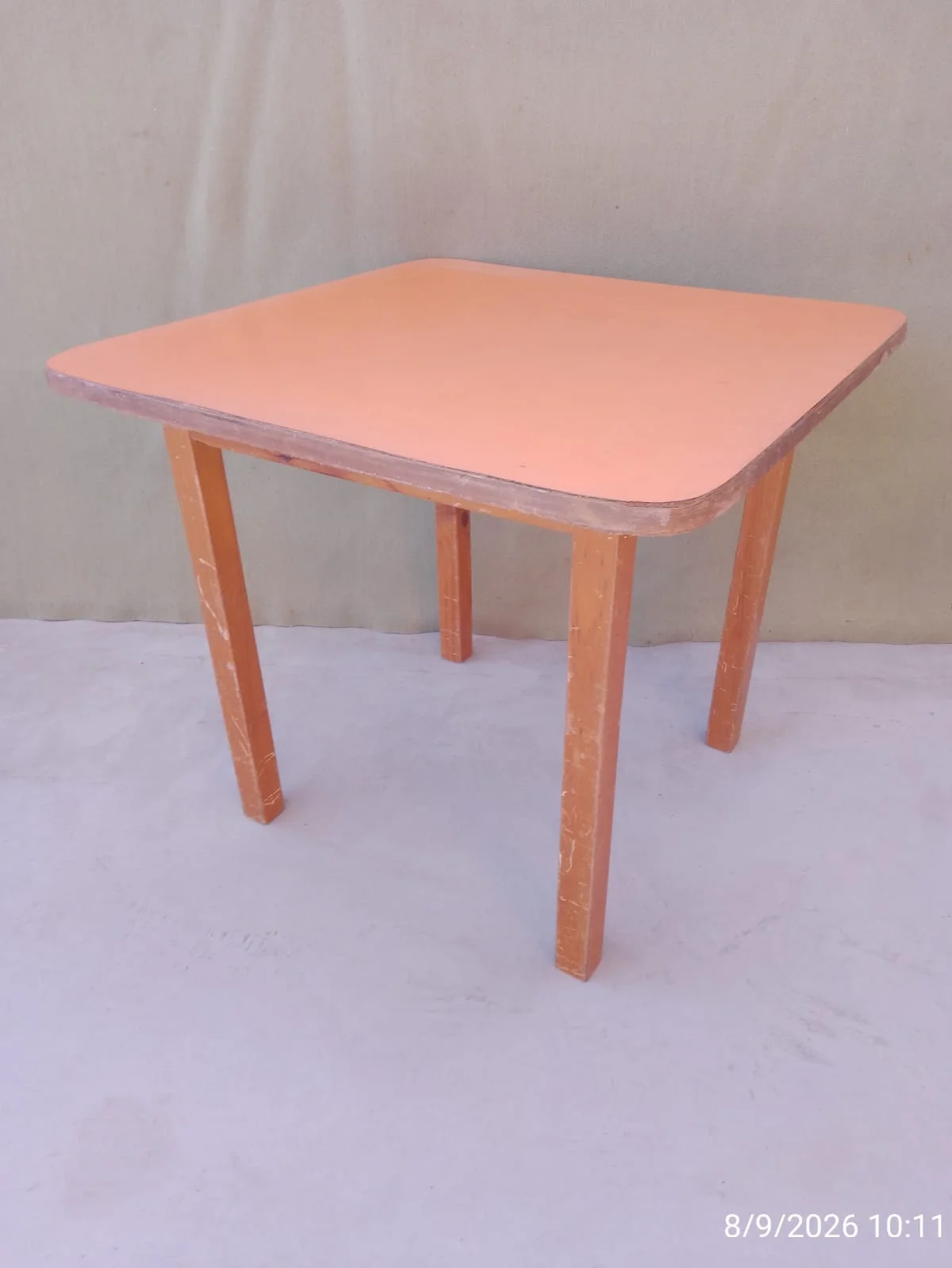 Mesa auxiliar baja de madera maciza y tabla aglomerada — foto 5