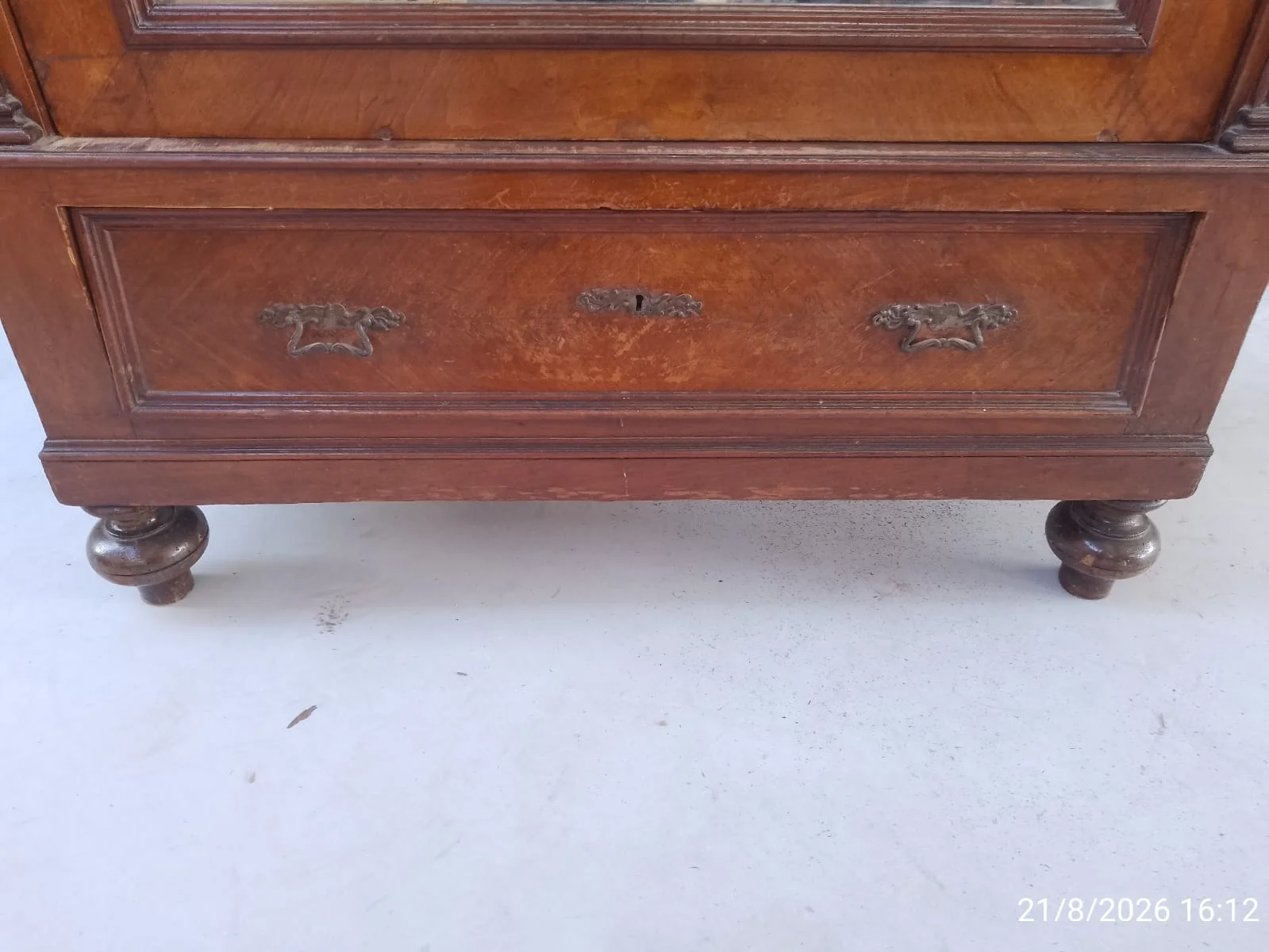 Ropero antiguo de madera maciza 1 cajón y espejo — foto 6
