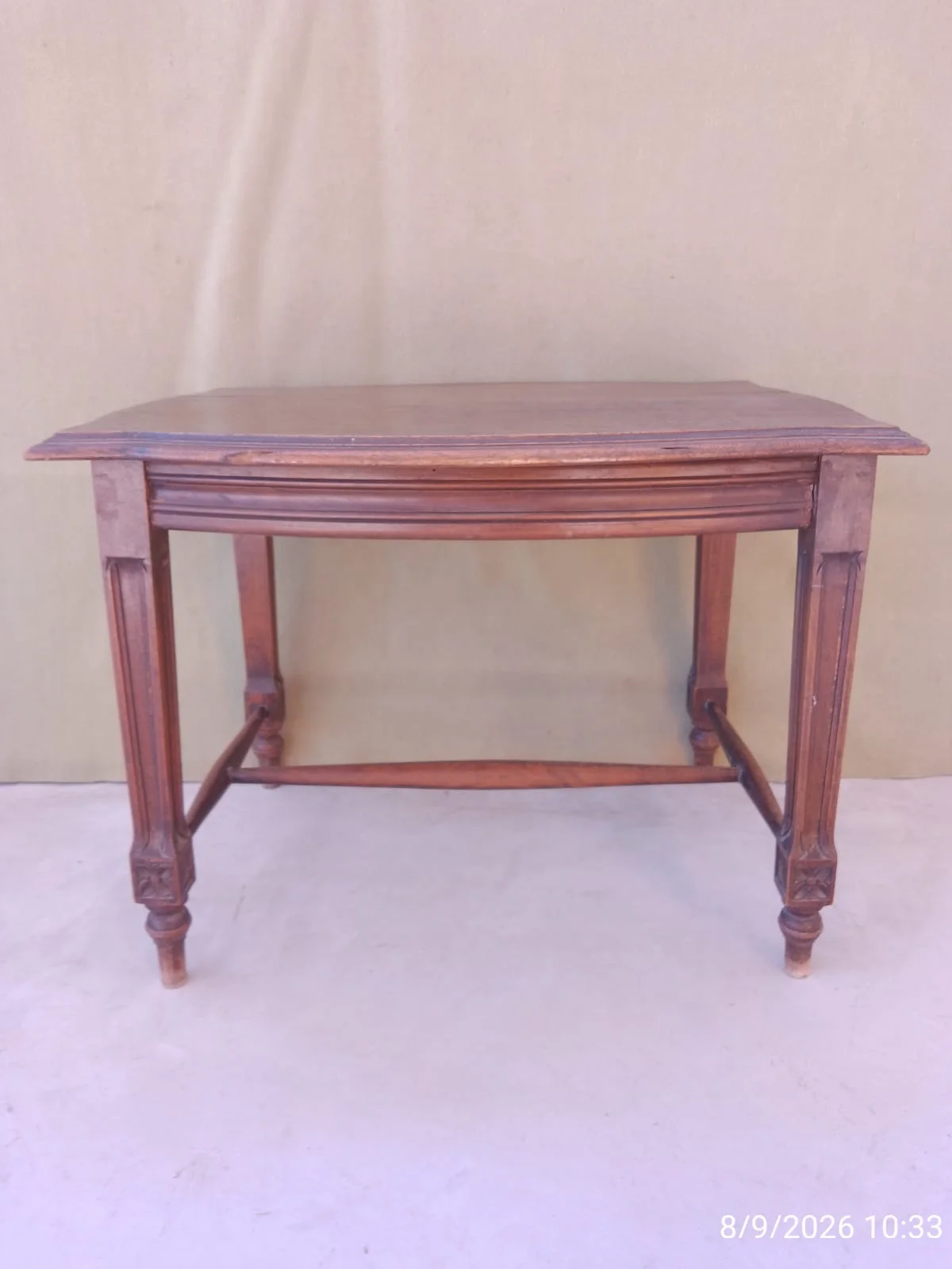 Mesita Ratona de Madera Torneada y Tallada — foto 4