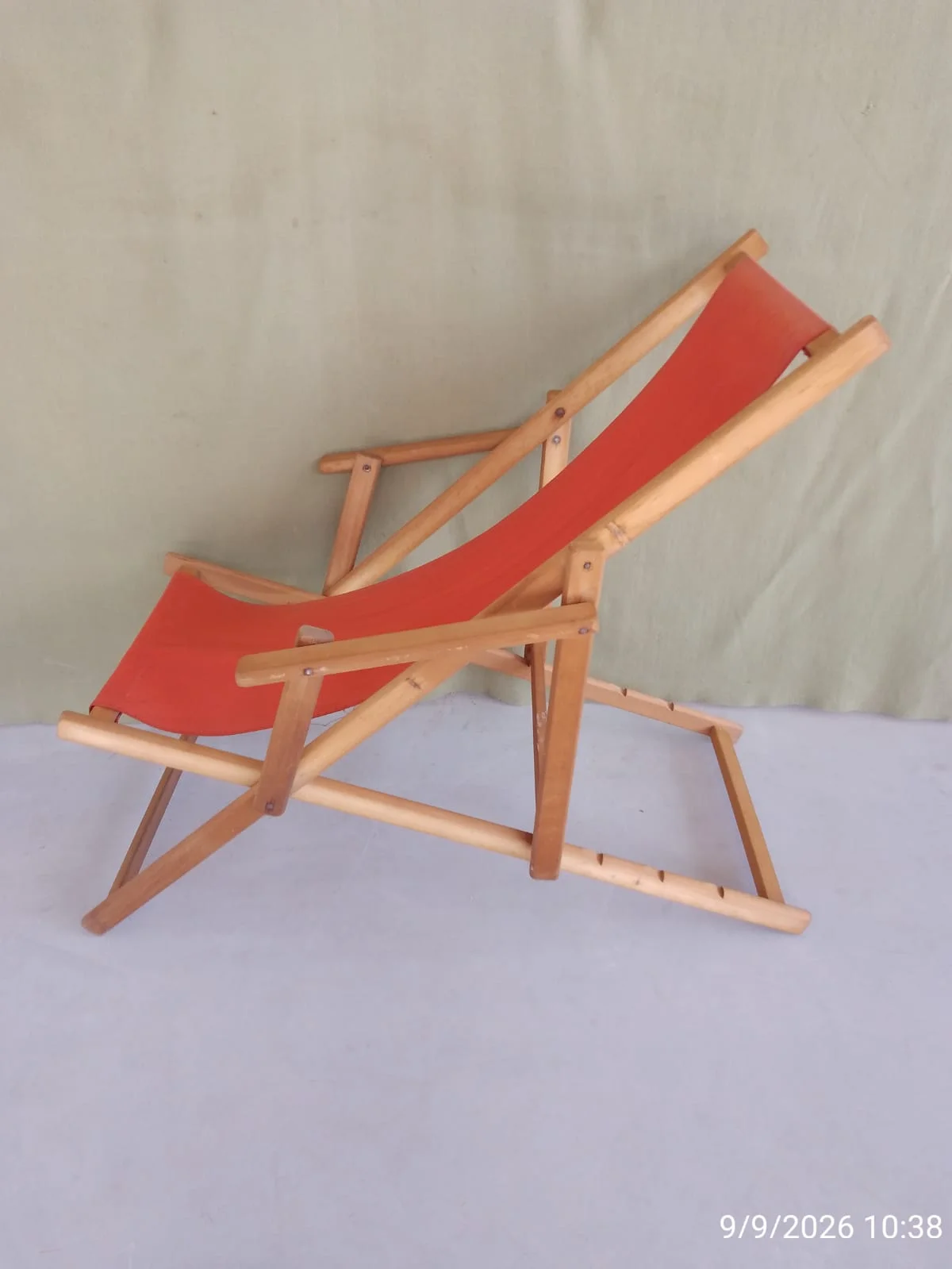 Reposera de madera y tela plegable roja — foto 8